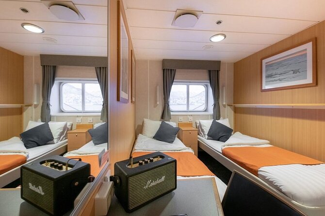 24hr Northern Lights & Whale Watching Cruise - Stop 2 in Skjervøya: whale watching from real water time