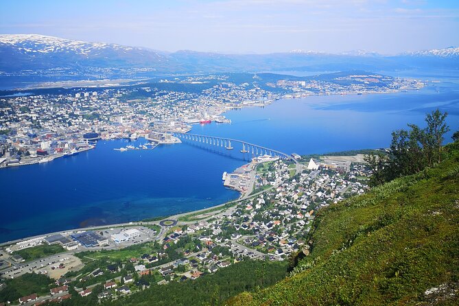 Accessible Tromsø Island Tour - Stop 1: Arctic Cathedral in 20 minutes for the photos and the story