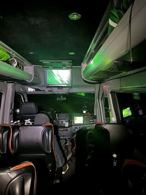 From Tromsø: Aurora Minibus Chase with Portrait and Hot Meal - What’s Included for Food and Warm Drinks (and What You Should Skip)