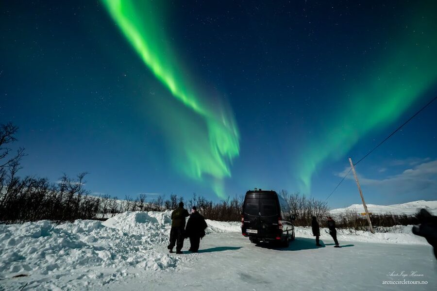 From Tromsø: Aurora Minibus Chase with Portrait and Hot Meal - Who This Tour Is Perfect For
