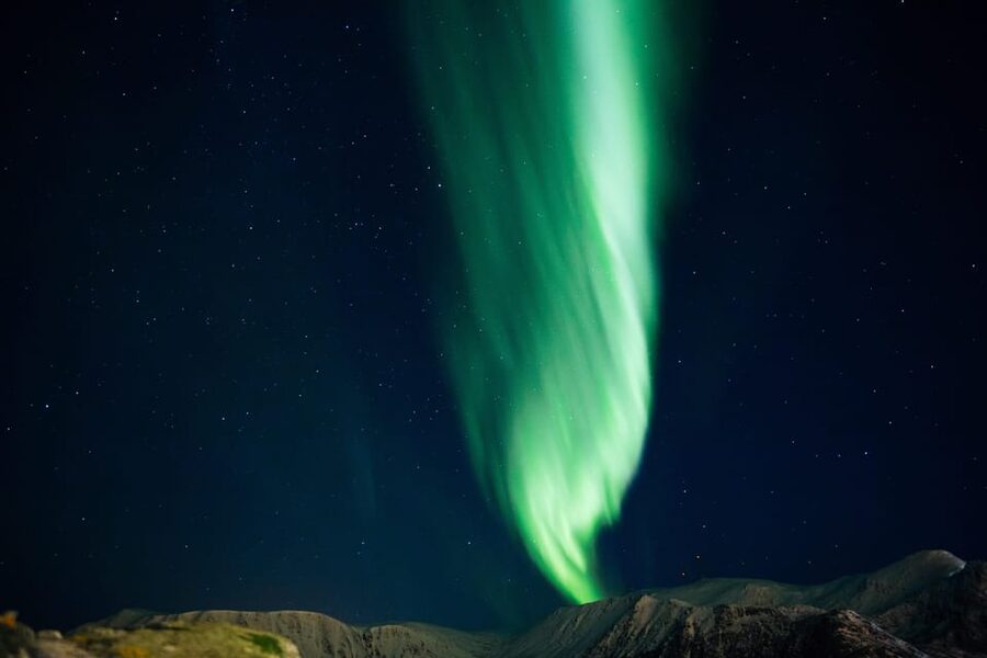 From Tromsø: Aurora Snowshoe Hike - Who should book this aurora snowshoe hike?