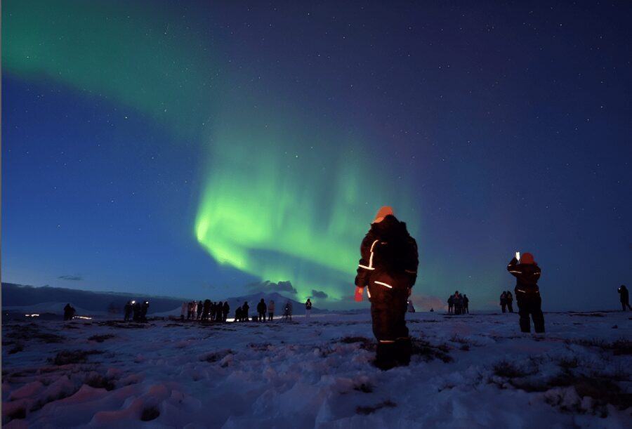 From Tromsø: Northern Lights Tour in Minibus with Photos - How the Guide Finds Clear Skies (and Why Finland Can Enter the Plan)