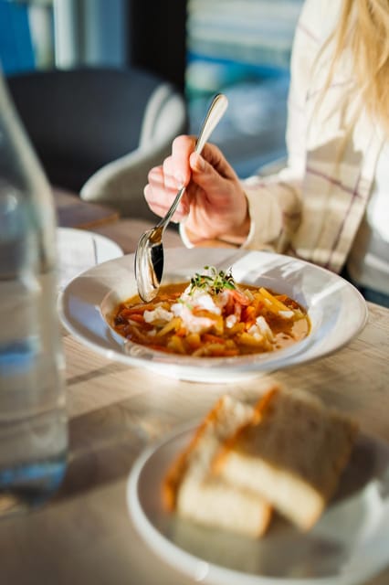 Lyngen: Snowmobile Safari with Lunch in seaside Restaurant - Should you book the Lyngen snowmobile safari with lunch?