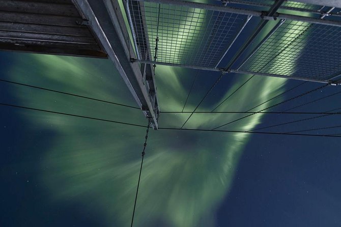 Northern Lights Big Bus Chase with Free Photos - Why Mobile Aurora Hunting Beats Waiting in One Place
