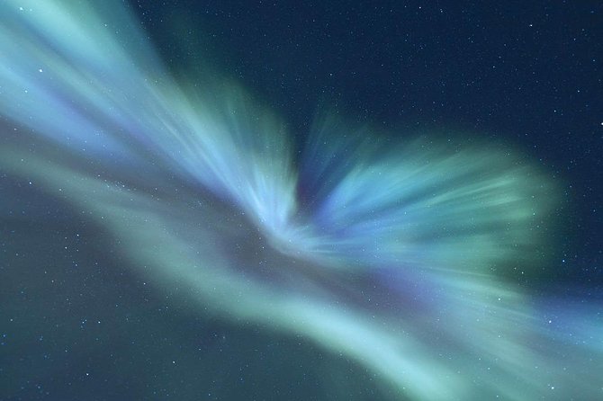 Northern Lights Big Bus Chase with Free Photos - Gear and Clothing: What to Pack for a Cold Night Out