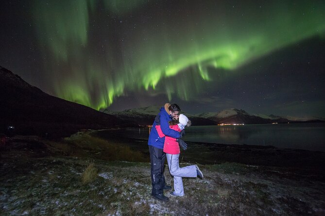 Northern Lights Big Bus Chase with Free Photos - Photo Mission Mode: Take Your Own Shots Plus Free Pros