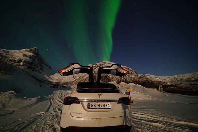 Northern lights - TeslaX Ecofriendly Car - Aurora Borealis Spot-Hunting: Flexible Plans Beat One-Stop Hope
