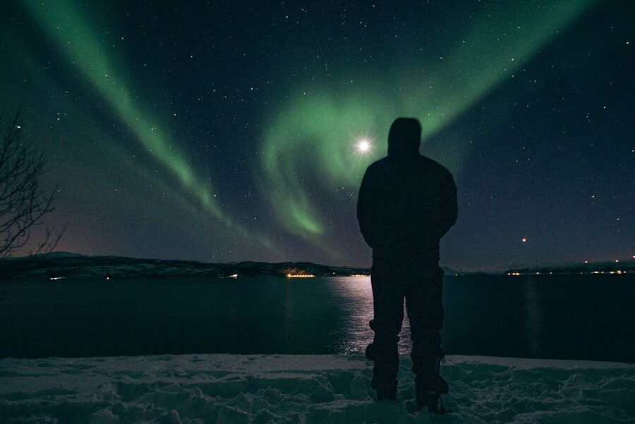 Northern lights Tromsø - small group tour with local guide - From Kaigata 4 to the dark places: how the evening starts