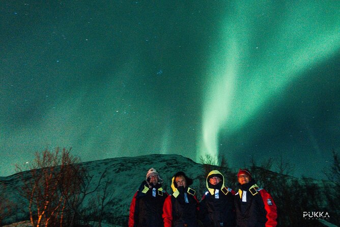 Northern Lights x Mini Bus Chase - Bonfire, food, and why the warm-up isn’t a side quest