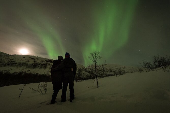 Private & Exclusive Northern Lights Tour with Professional guide - Stop 1 in Tromsø: warm planning before the chase begins