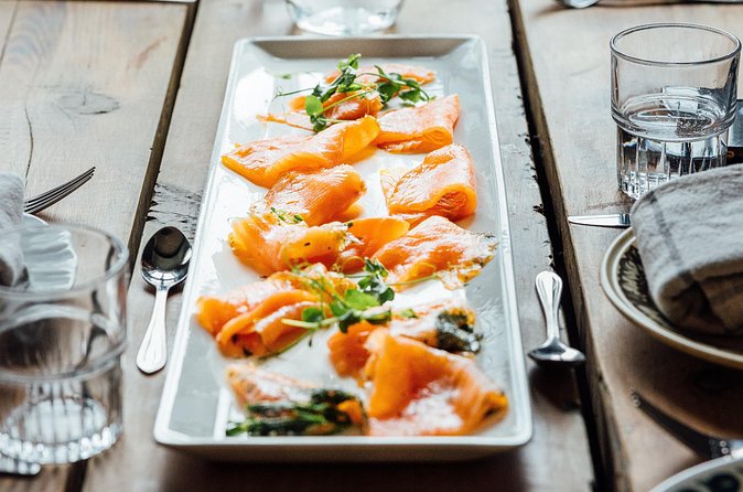 The Tromsø Food Walk, Taste your way through local history - Stop 1: Dragøy Coastal Mathus Fish Specialist in Kystens hus