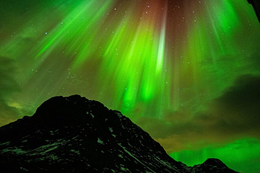 Tromsø Adventurous Northern Lights Small-Group - Warm drinks, campfire breaks, and portable comfort that actually works