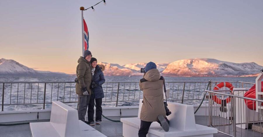 Tromsø: Arctic Fjord Cruise in Polar Landscapes - The Free Photography Lesson: Better Arctic Photos Without Fancy Gear