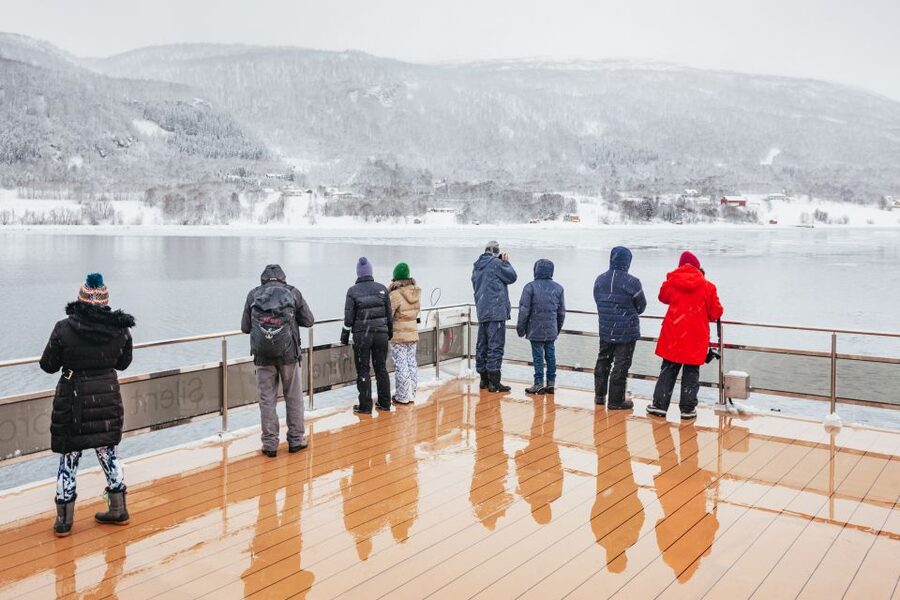 Tromsø: Arctic Fjord Cruise With Stop On Land At Fish Racks - The underwater drone over the kelp forest: the main attraction