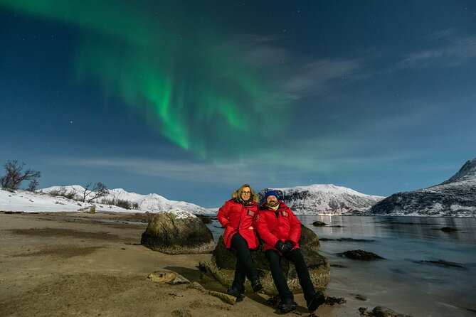 Tromsø: Aurora Magic Northern Lights Tour with Photos - Tromsø Timing: Starting at 6:30 pm (and Why It Matters)