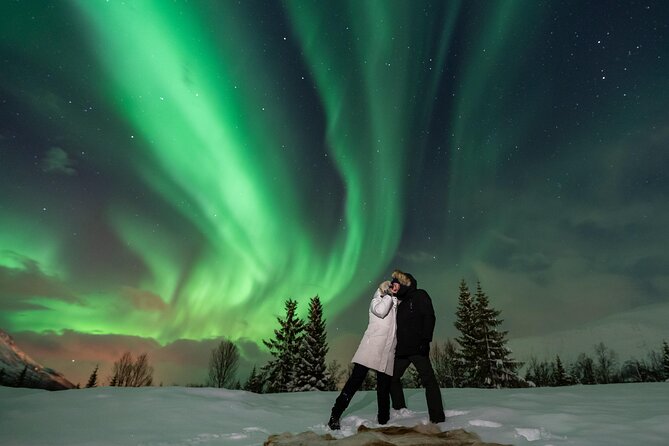 Tromsø: Aurora Magic Northern Lights Tour with Photos - Warm Drinks, Cookies, and the Campfire If Conditions Let You