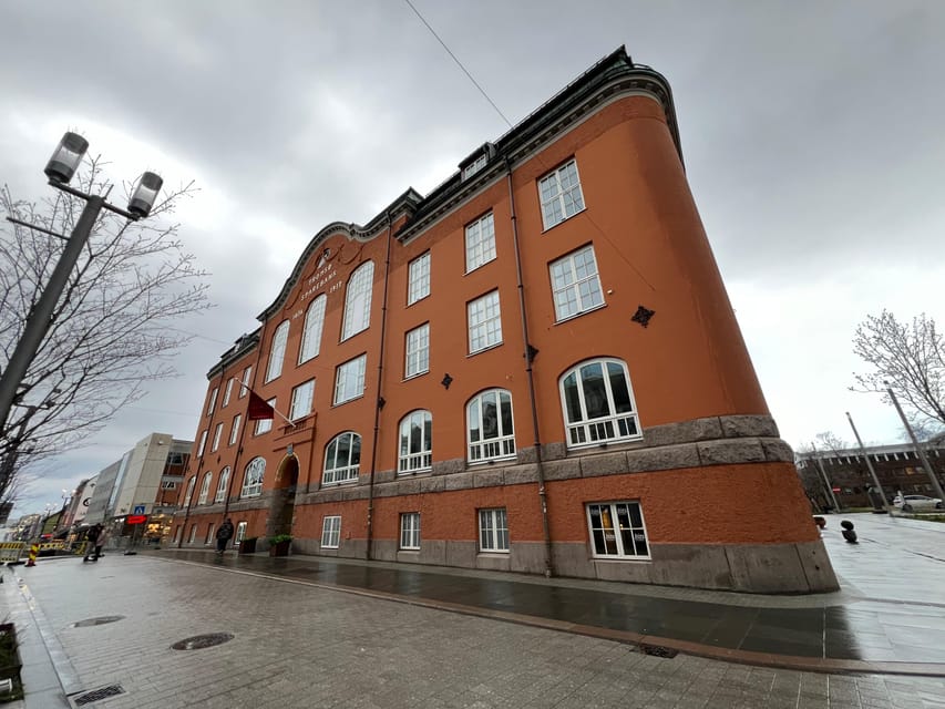 TROMSØ: Explore The City And a Guided Tour Of PolarMuseum! - Two hours on the clock: What fits, what doesn’t