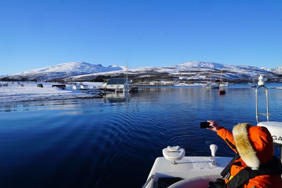 Tromsø: Fjord Cruise by Luxury Yacht - Weather and darkness: your visibility reality check