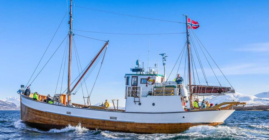 Tromsø: Fjord History Cruise with Snack and Drinks - The onboard stories: Hermes II history told by real people