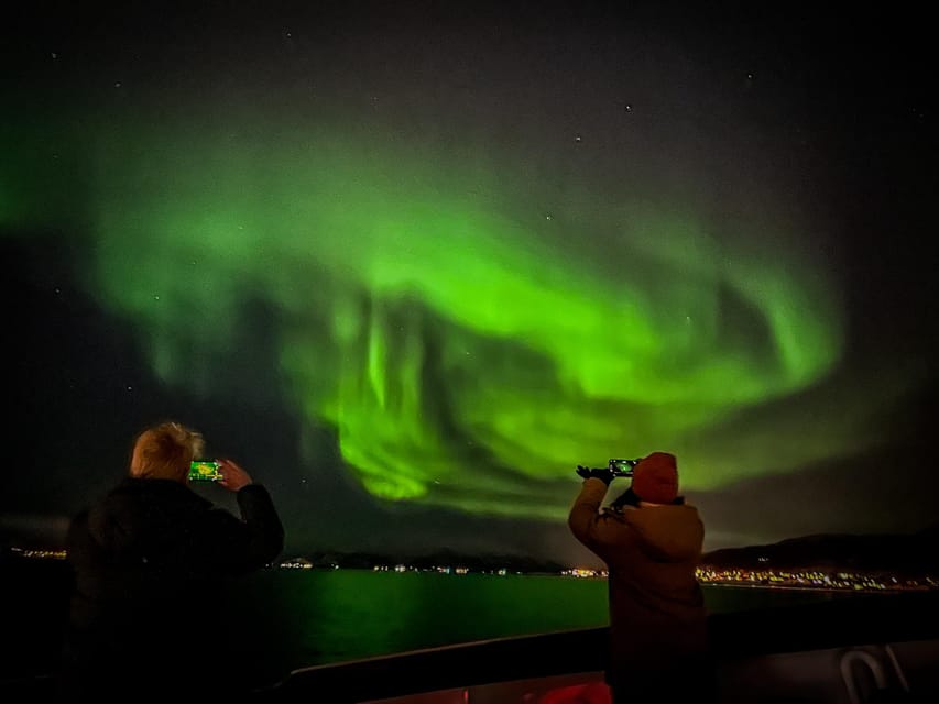 Tromso: Luxury Northern Lights Cruise with Hot Tub & Dinner - Should you book this Tromsø northern lights cruise?