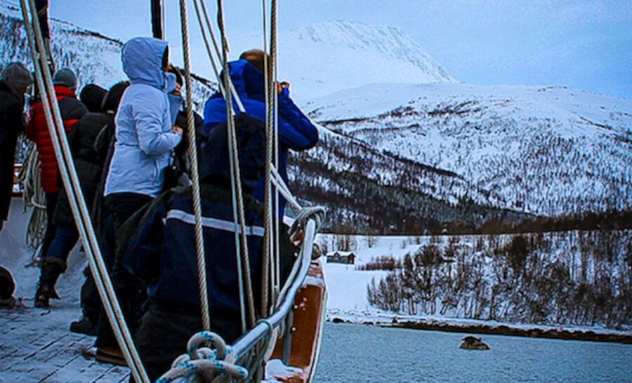 Tromsø: Luxury Polar Fjord Cruise w/ Hot Tub & Polar Plunge - What the 270 minutes actually feels like