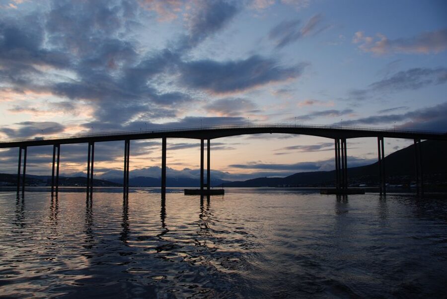 Tromsø: Midnight Sun Cruise in a Luxury Catamaran - Norwegian fish soup on the water: simple food, real comfort