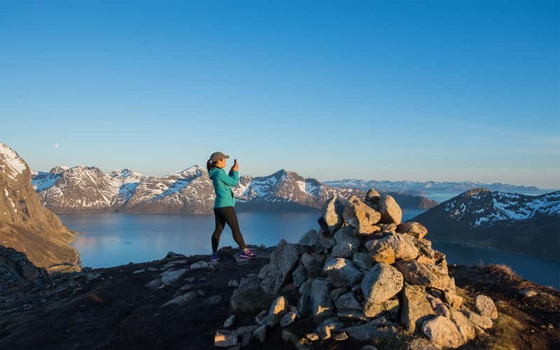 Tromsø: Midnight Sun Hike in the wilderness - The hike itself: what “easy” up a small mountain means