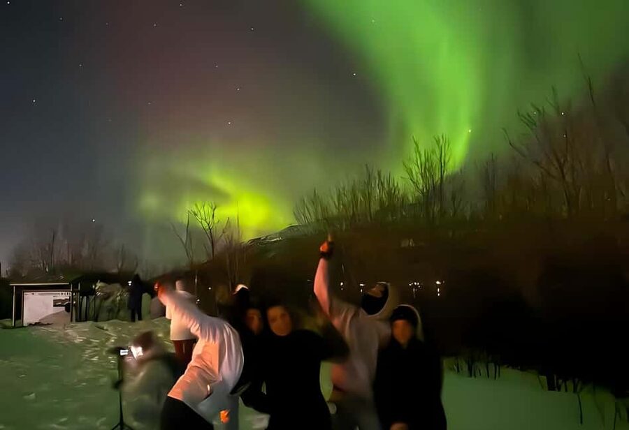 Tromsø: Northern Lights Adventure by Bus or Minibus - Who this Tromsø northern lights tour fits best