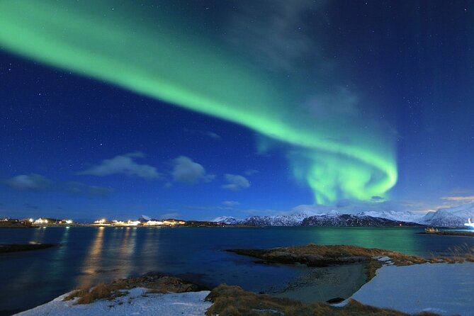 Tromsø, Northern Lights and Wilderness Evening Catamaran Cruise - The 9pm cruise flow: what your 2 hours 30 minutes feels like