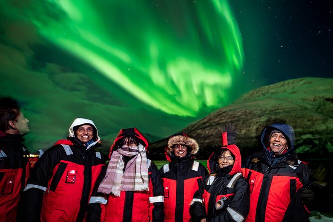 Tromsø: Northern Lights by Minibus - Free Photos and Warm Dinner - Pickup at Scandic Ishavshotel and the minibus you’ll actually tolerate
