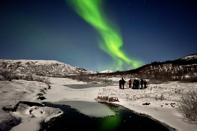 Tromsø: Northern Lights by Minibus - Free Photos and Warm Dinner - The aurora hunt: chasing clearer skies, not just standing still