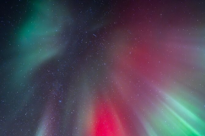 Tromsø: Northern Lights by Minibus - Free Photos and Warm Dinner - Time on the clock: six to eight hours of waiting for darkness to cooperate