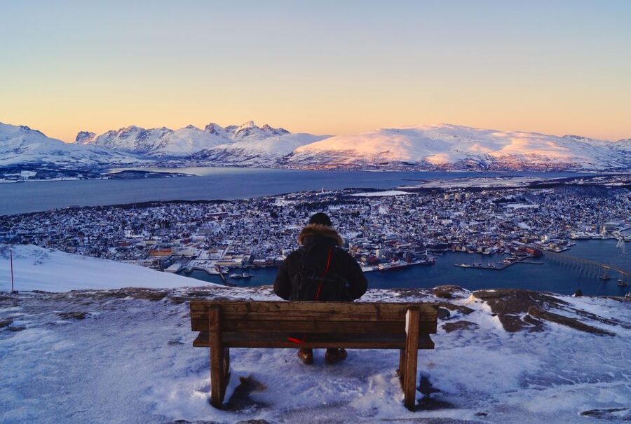 Tromso: Northern Lights Cable Car Excursion - On the terrace: the watchman system and your best chances