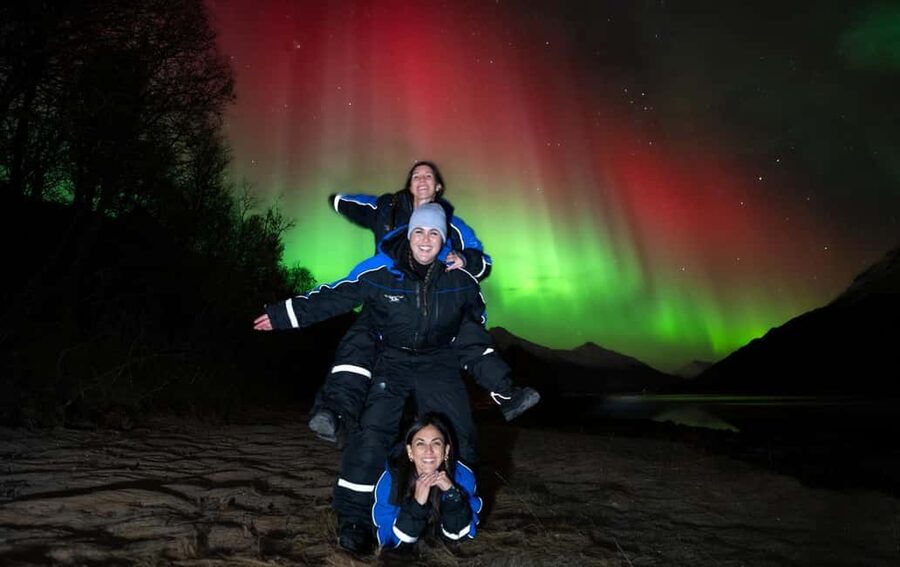 Tromsø: Northern Lights Chase + Free Professional Photos - Meeting at Scandic Ishavshotel: the briefing that sets your night up