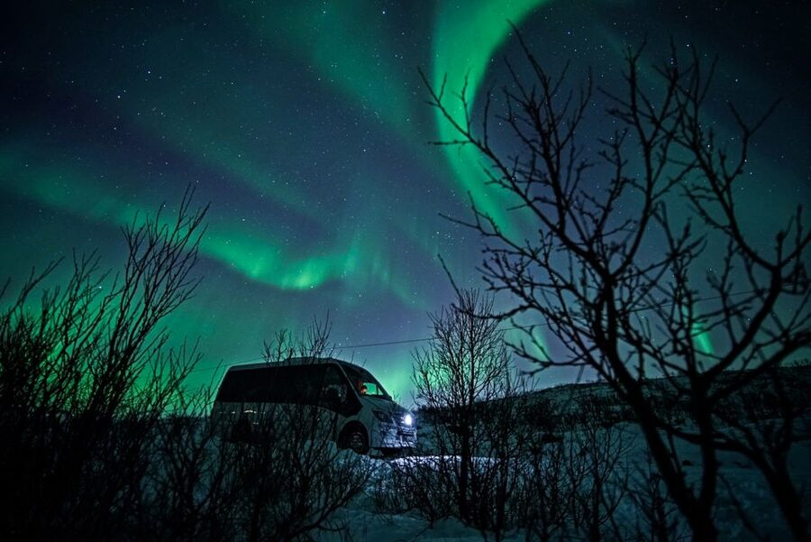 Tromsø: Northern Lights Chase Minibus Tour - Price and value: what $172 is buying you in Tromsø