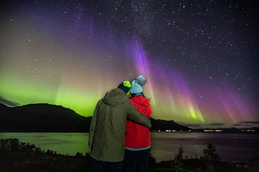 Tromsø: Northern Lights Chase with Free Photos - Meet-Up, Van Comfort, and What 5 Hours Really Means
