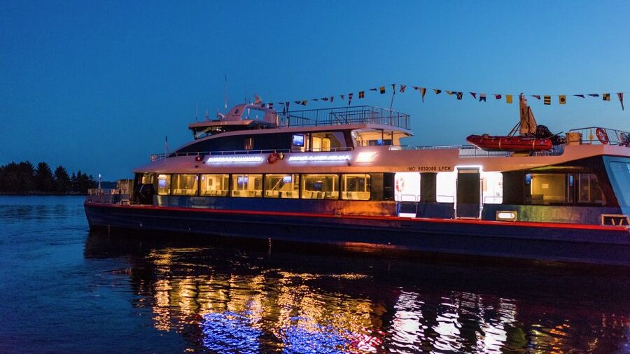 Tromsø: Northern Lights Cruise with 2nd Chance Guarantee - How the Captain Finds Clearer Sky in the Arctic Fjords