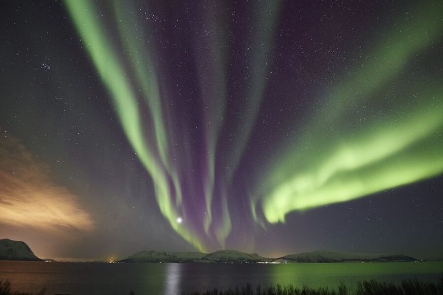 Tromso: Northern Lights Photo Excursion - Meeting at Radisson Blu and Getting Ready for the Cold