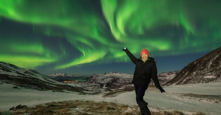 Tromso: Northern Lights Photography Tour by Bus (or miniBus) - Driving farther for clear sky: how the border-area hunt improves odds