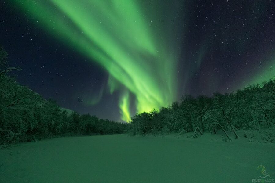 Tromsø: Northern Lights Trip with Campfire and Snacks - Thermal suits and the lantern walk: small gear, big comfort