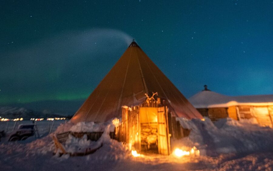 Tromsø: Reindeer Camp Dinner with Chance of Northern Lights - Joik and stories around the fire: meeting the people behind the tradition