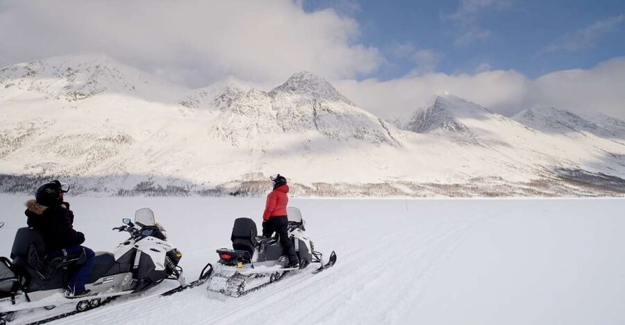 Tromsø: Scenic Arctic snowmobile safari in the Lyngen Alps - Tromsø to Lyngen Alps: why the ferry-and-bus day is part of the magic