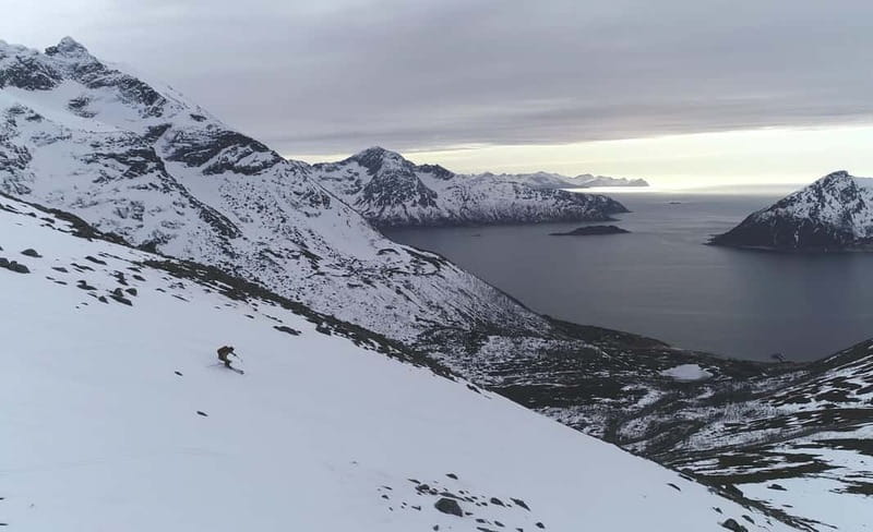 Tromsø: Ski touring (ski de randonnee) - Gear you don’t have to hunt down: skis, skins, helmet, headlamp, avalanche kit