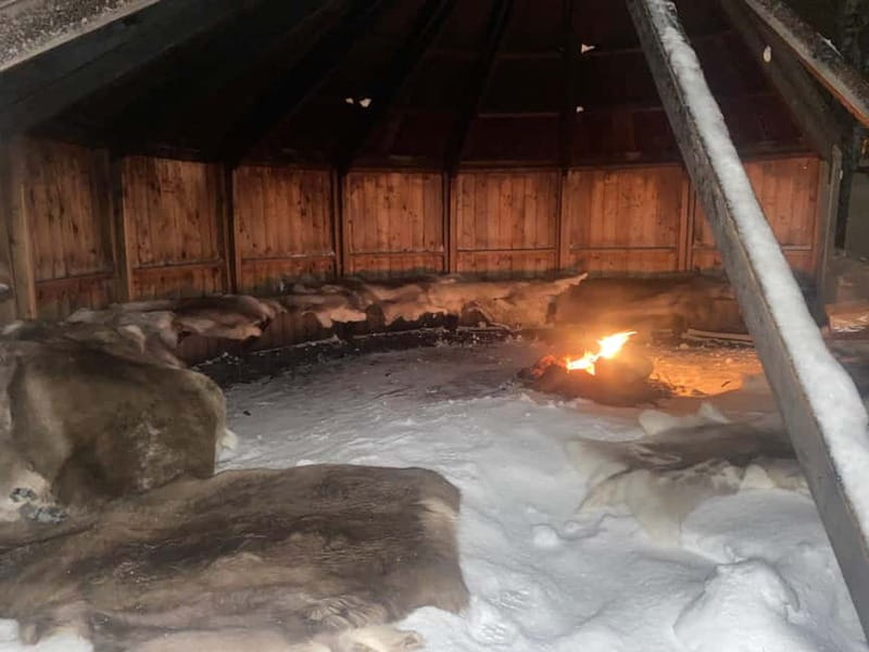 Tromsø: Snow Sledding, Mini Skiing, Lasso and Reindeer Hides - What to Wear (So You Can Actually Enjoy Yourself)