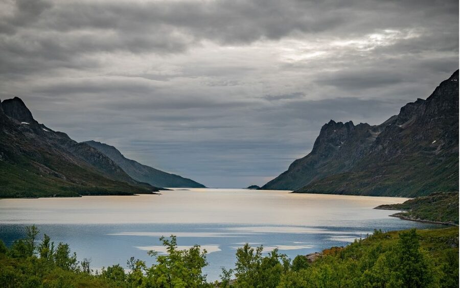 Tromsø: Sommaroy Fjord Tour with Lunch Option & Midnight Sun - Midnight sun evenings: how the chance really works