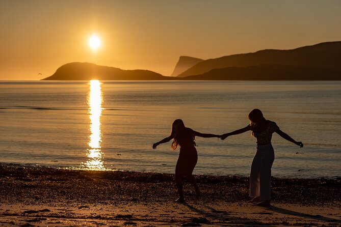 Tromsø & Sommarøy - Private coastal tour with a local - The drive to Hella and Hellastraumen: 6000-year carvings and possible reindeer