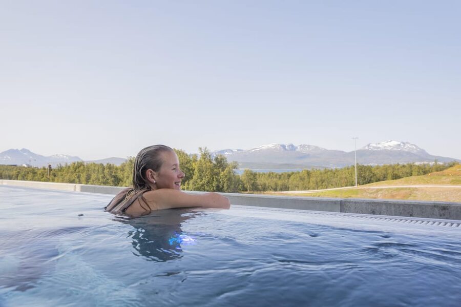 Tromsø: Spa/Pool with Bath, Sauna and Outdoor Heated Pool - Food, timing, and how long to stay